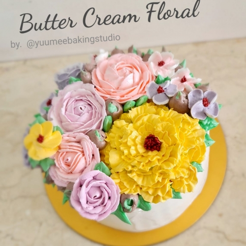 Butter Cream Floral Decoration